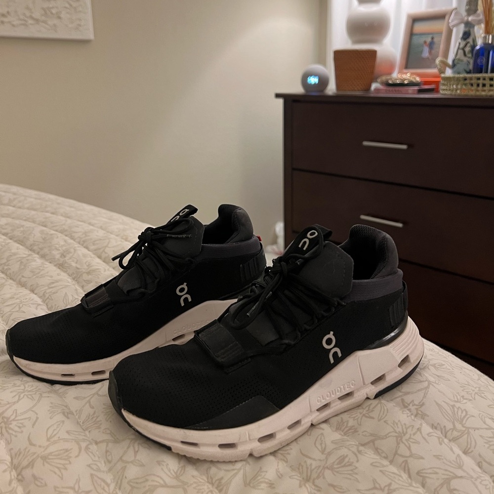 On cloud “Cloud Nova” tennis shoes